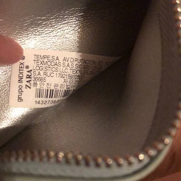 🛍Zara Basic Collection Wristlet - Picture 5 of 6